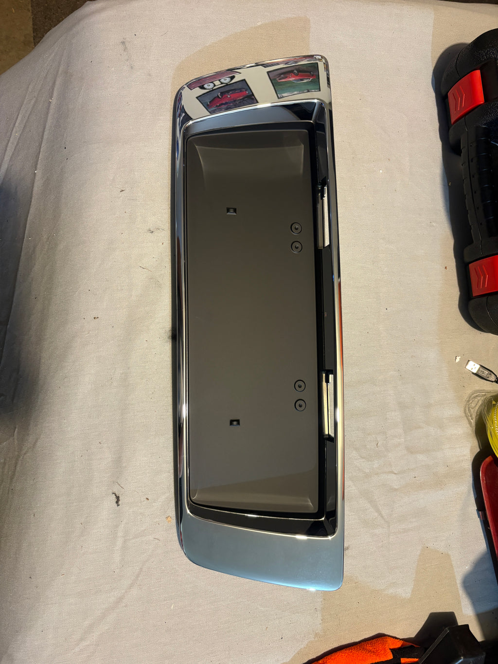 WM/WN License Plate Garnish