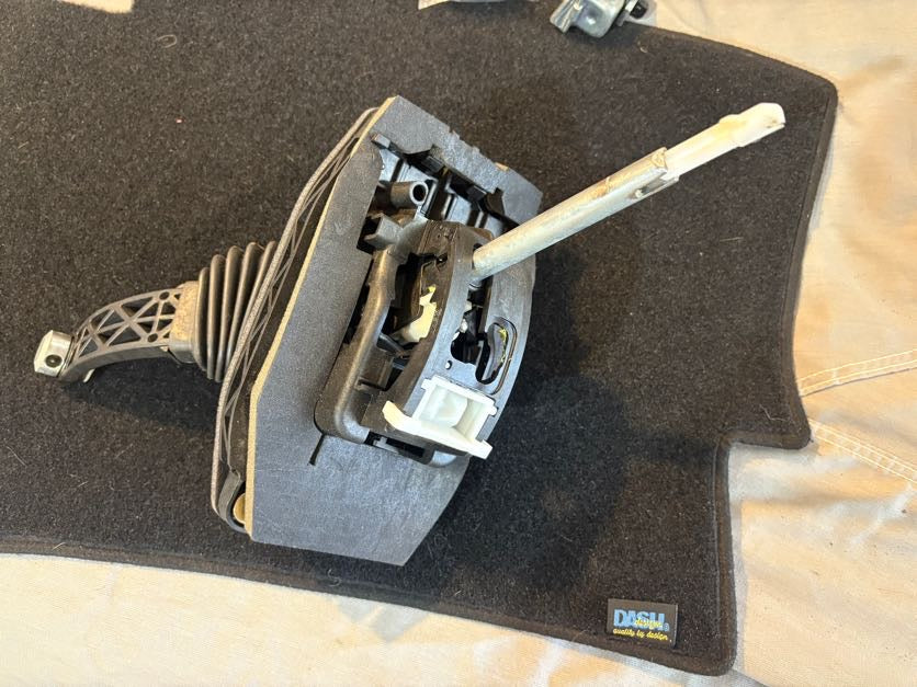 Pontiac G8 Shifter BASE